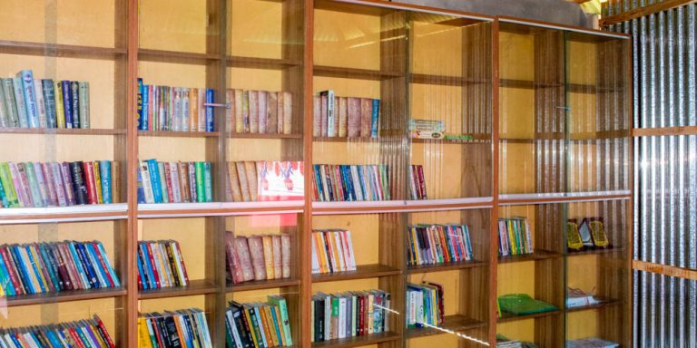 Die Bücherei im neuen Schulgebäude