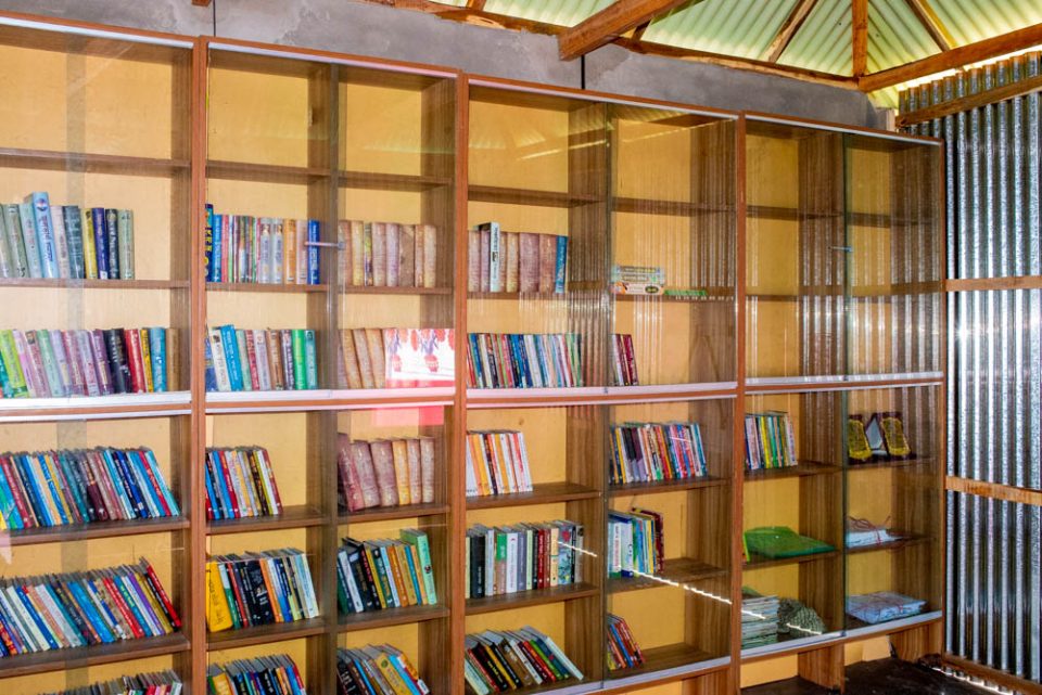 Die Bücherei im neuen Schulgebäude